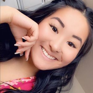 Meet your Posher, Adriana